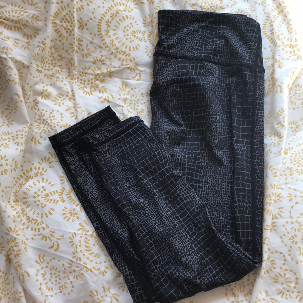 CROPPED LEGGINGS